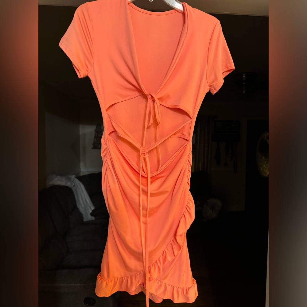 Shein NWOT essnce tied cutout front sz medium dress